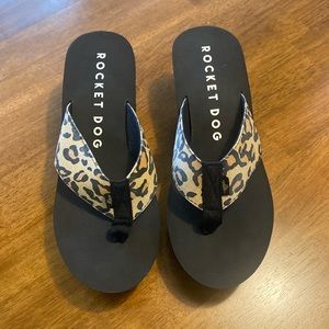 NWOT platform flip flops